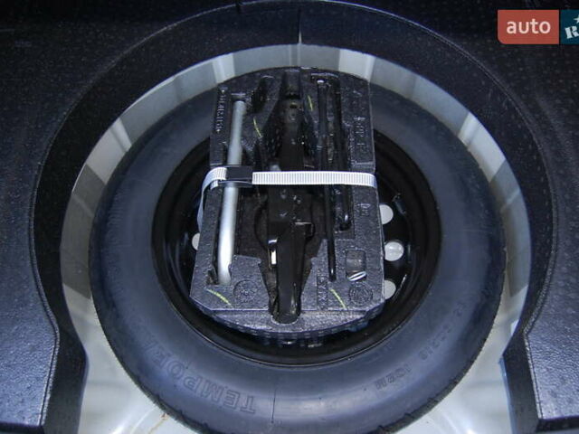 Белый Фольксваген Пассат, объемом двигателя 1.8 л и пробегом 123 тыс. км за 16000 $, фото 121 на Automoto.ua