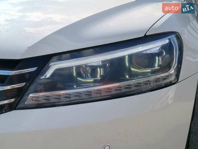 Белый Фольксваген Пассат, объемом двигателя 2 л и пробегом 232 тыс. км за 10990 $, фото 2 на Automoto.ua