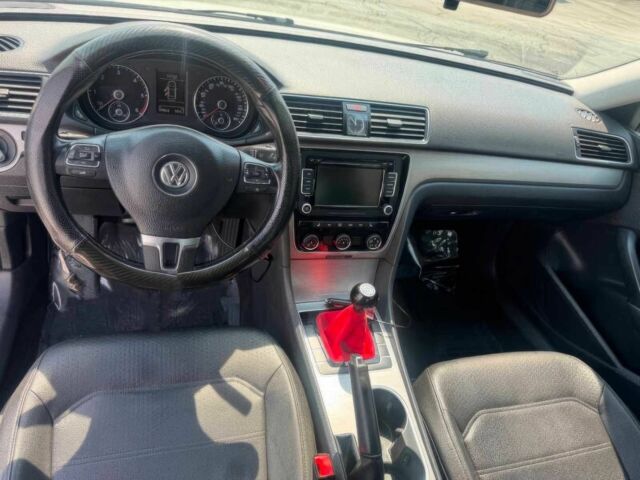 Білий Фольксваген Пассат, об'ємом двигуна 2 л та пробігом 74 тис. км за 6200 $, фото 7 на Automoto.ua