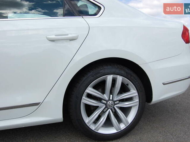 Белый Фольксваген Пассат, объемом двигателя 1.8 л и пробегом 123 тыс. км за 16000 $, фото 16 на Automoto.ua