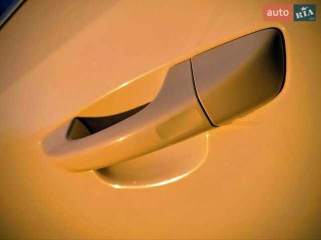 Білий Фольксваген Пассат, об'ємом двигуна 1.8 л та пробігом 190 тис. км за 9500 $, фото 12 на Automoto.ua