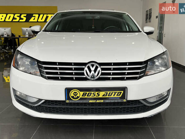 Білий Фольксваген Пассат, об'ємом двигуна 3.6 л та пробігом 124 тис. км за 11000 $, фото 1 на Automoto.ua