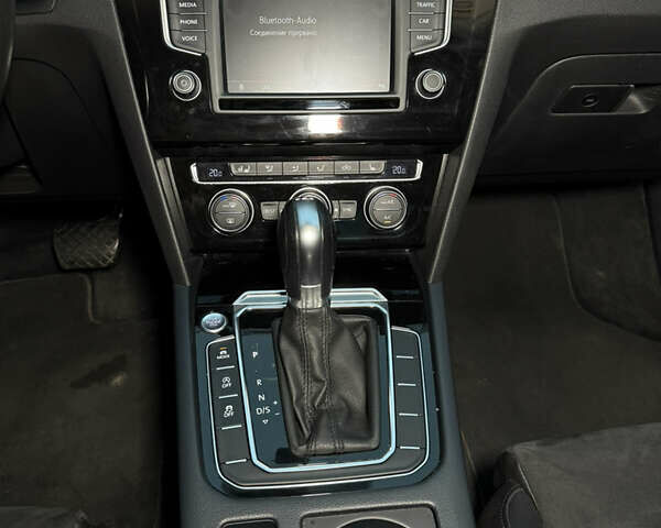 Белый Фольксваген Пассат, объемом двигателя 1.8 л и пробегом 130 тыс. км за 16900 $, фото 43 на Automoto.ua