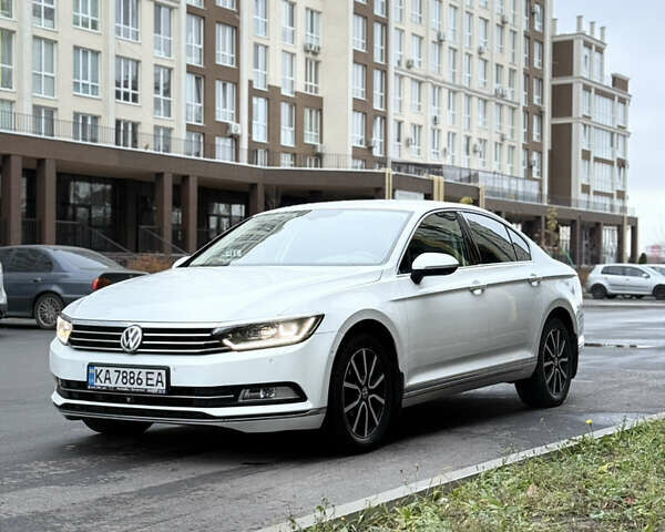Белый Фольксваген Пассат, объемом двигателя 1.8 л и пробегом 130 тыс. км за 16900 $, фото 6 на Automoto.ua
