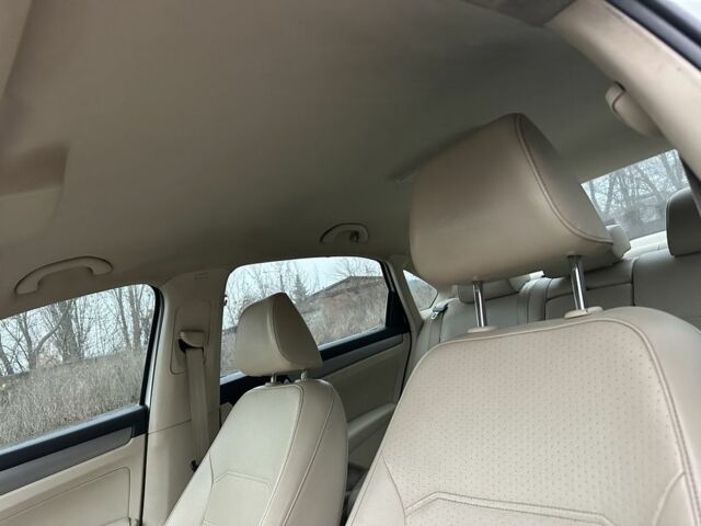 Белый Фольксваген Пассат, объемом двигателя 1.8 л и пробегом 210 тыс. км за 7500 $, фото 19 на Automoto.ua