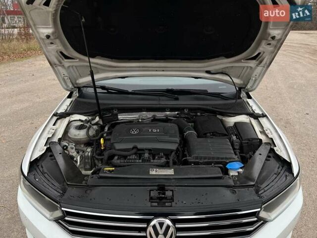 Білий Фольксваген Пассат, об'ємом двигуна 1.8 л та пробігом 147 тис. км за 12700 $, фото 16 на Automoto.ua