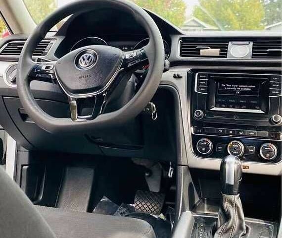 Білий Фольксваген Пассат, об'ємом двигуна 1.8 л та пробігом 90 тис. км за 8000 $, фото 4 на Automoto.ua