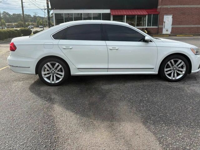 Белый Фольксваген Пассат, объемом двигателя 1.8 л и пробегом 71 тыс. км за 2600 $, фото 6 на Automoto.ua