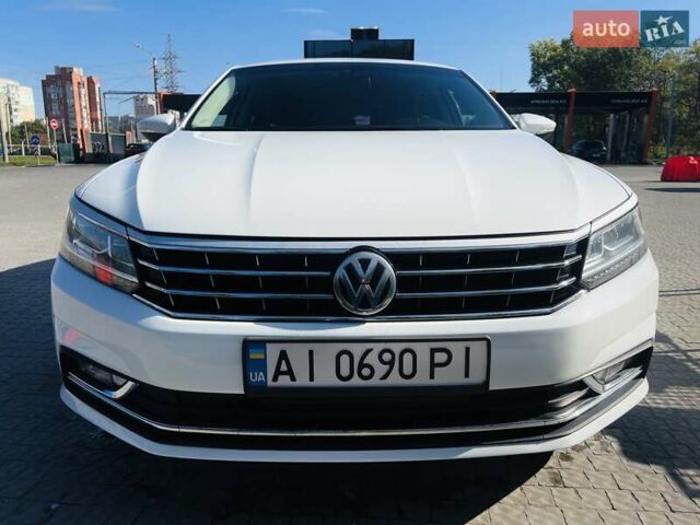 Белый Фольксваген Пассат, объемом двигателя 1.8 л и пробегом 113 тыс. км за 12000 $, фото 2 на Automoto.ua