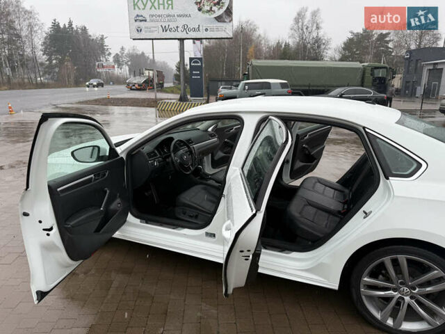 Белый Фольксваген Пассат, объемом двигателя 1.8 л и пробегом 147 тыс. км за 12399 $, фото 28 на Automoto.ua