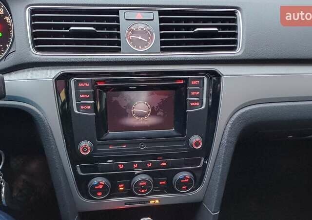 Белый Фольксваген Пассат, объемом двигателя 1.8 л и пробегом 148 тыс. км за 13300 $, фото 6 на Automoto.ua