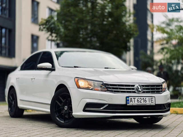 Білий Фольксваген Пассат, об'ємом двигуна 1.8 л та пробігом 214 тис. км за 11700 $, фото 6 на Automoto.ua