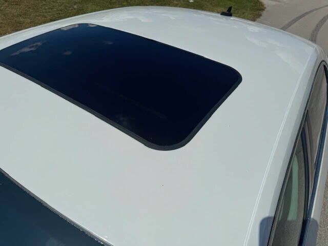 Белый Фольксваген Пассат, объемом двигателя 1.8 л и пробегом 73 тыс. км за 2500 $, фото 10 на Automoto.ua