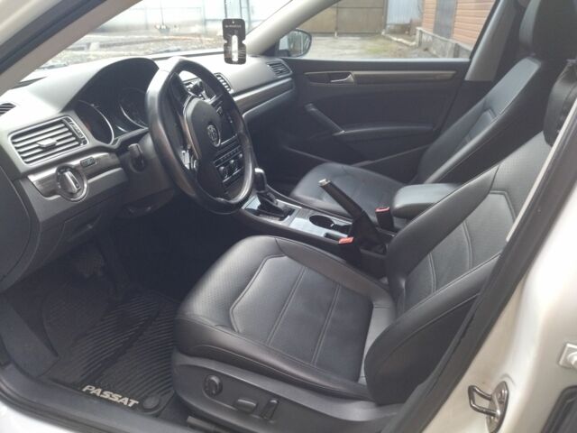 Белый Фольксваген Пассат, объемом двигателя 1.8 л и пробегом 168 тыс. км за 12700 $, фото 5 на Automoto.ua