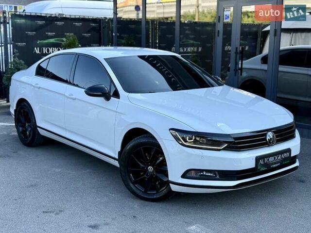 Білий Фольксваген Пассат, об'ємом двигуна 1.97 л та пробігом 174 тис. км за 21500 $, фото 15 на Automoto.ua