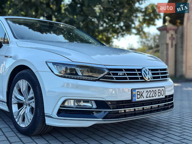 Білий Фольксваген Пассат, об'ємом двигуна 1.97 л та пробігом 211 тис. км за 19500 $, фото 19 на Automoto.ua