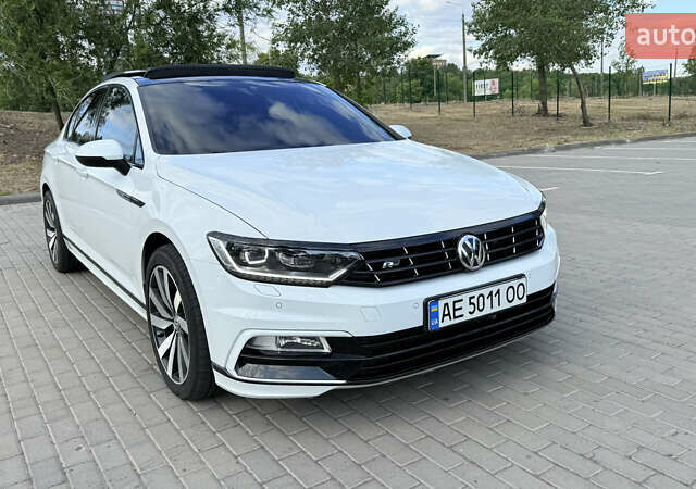 Белый Фольксваген Пассат, объемом двигателя 2 л и пробегом 138 тыс. км за 23900 $, фото 1 на Automoto.ua