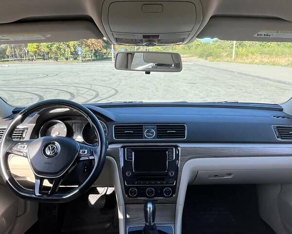 Білий Фольксваген Пассат, об'ємом двигуна 1.8 л та пробігом 118 тис. км за 13300 $, фото 7 на Automoto.ua