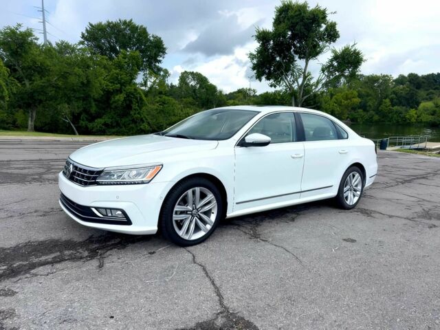 Белый Фольксваген Пассат, объемом двигателя 1.8 л и пробегом 76 тыс. км за 7500 $, фото 2 на Automoto.ua