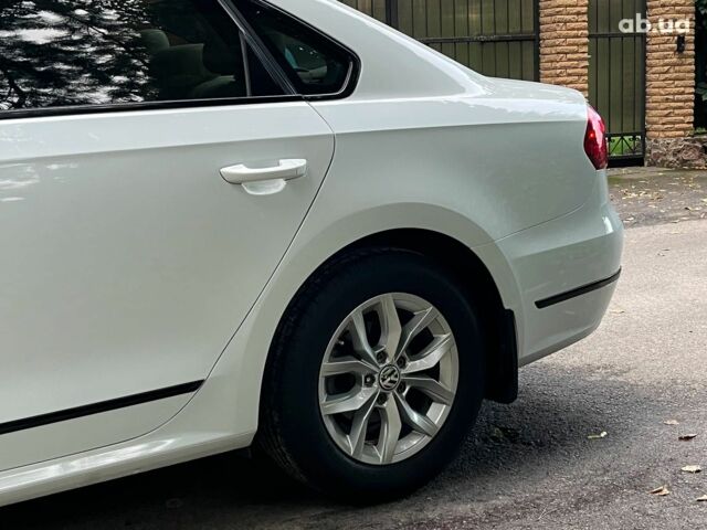 Білий Фольксваген Пассат, об'ємом двигуна 1.8 л та пробігом 162 тис. км за 12940 $, фото 11 на Automoto.ua