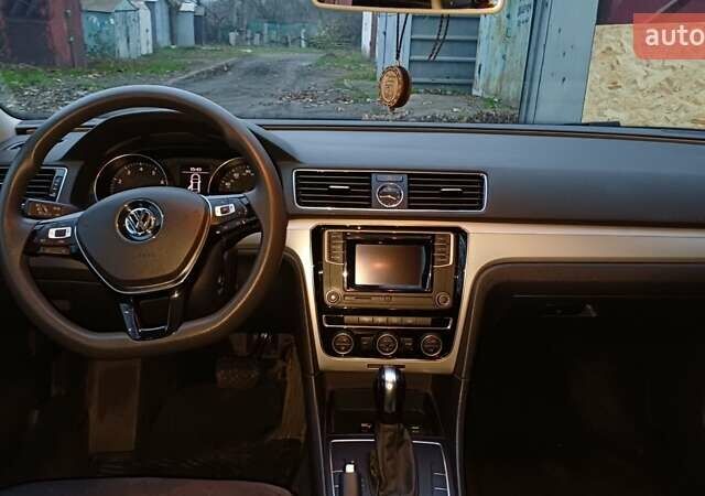 Белый Фольксваген Пассат, объемом двигателя 1.8 л и пробегом 148 тыс. км за 13300 $, фото 13 на Automoto.ua