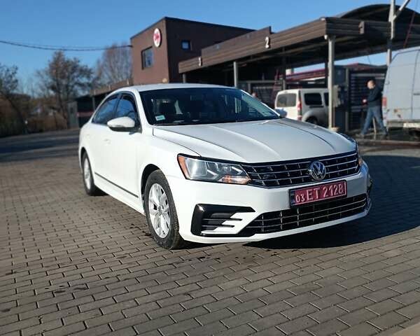 Білий Фольксваген Пассат, об'ємом двигуна 1.8 л та пробігом 234 тис. км за 10200 $, фото 2 на Automoto.ua