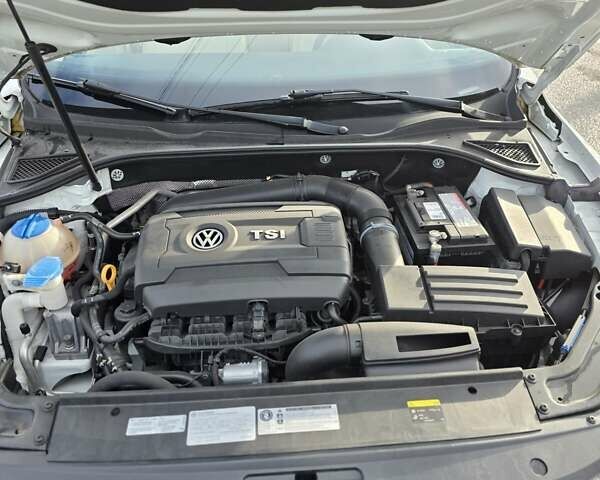 Белый Фольксваген Пассат, объемом двигателя 1.8 л и пробегом 146 тыс. км за 11300 $, фото 16 на Automoto.ua