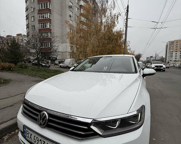 Белый Фольксваген Пассат, объемом двигателя 1.97 л и пробегом 260 тыс. км за 14500 $, фото 30 на Automoto.ua