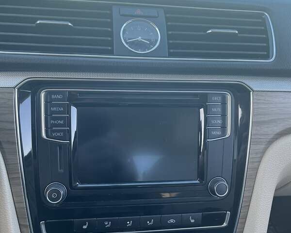 Білий Фольксваген Пассат, об'ємом двигуна 1.8 л та пробігом 118 тис. км за 13300 $, фото 9 на Automoto.ua