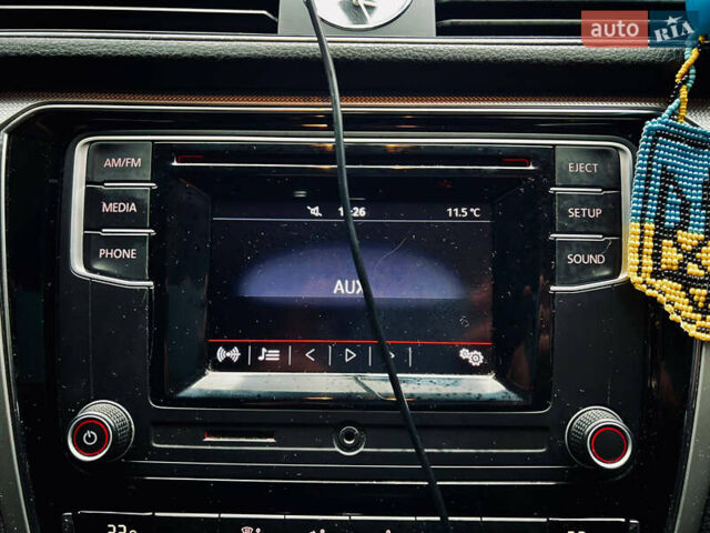 Білий Фольксваген Пассат, об'ємом двигуна 1.8 л та пробігом 214 тис. км за 11700 $, фото 9 на Automoto.ua