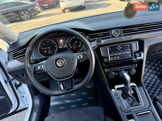 Білий Фольксваген Пассат, об'ємом двигуна 1.97 л та пробігом 174 тис. км за 21500 $, фото 37 на Automoto.ua