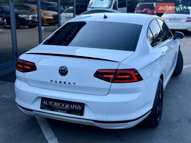 Білий Фольксваген Пассат, об'ємом двигуна 1.97 л та пробігом 174 тис. км за 21500 $, фото 19 на Automoto.ua
