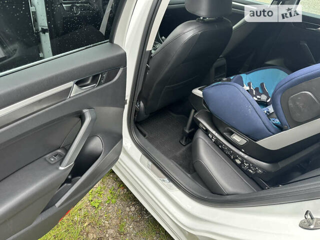 Белый Фольксваген Пассат, объемом двигателя 1.8 л и пробегом 216 тыс. км за 12699 $, фото 11 на Automoto.ua