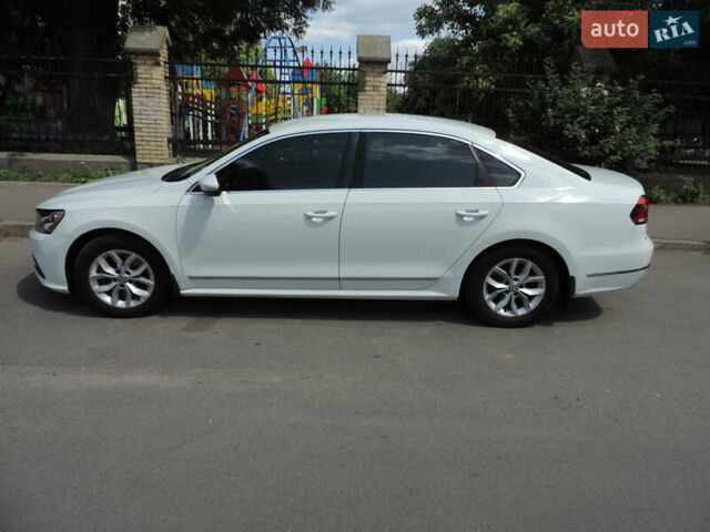 Белый Фольксваген Пассат, объемом двигателя 1.8 л и пробегом 264 тыс. км за 12800 $, фото 7 на Automoto.ua