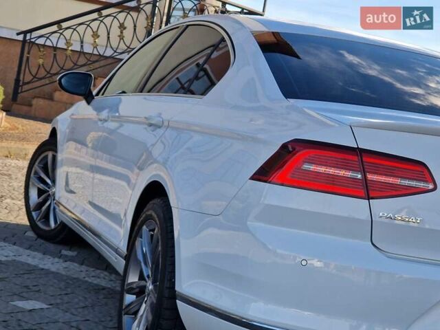 Белый Фольксваген Пассат, объемом двигателя 1.97 л и пробегом 307 тыс. км за 16999 $, фото 32 на Automoto.ua