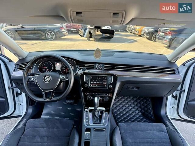 Білий Фольксваген Пассат, об'ємом двигуна 1.97 л та пробігом 174 тис. км за 21500 $, фото 38 на Automoto.ua