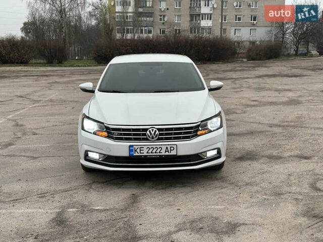Белый Фольксваген Пассат, объемом двигателя 1.8 л и пробегом 193 тыс. км за 11500 $, фото 1 на Automoto.ua