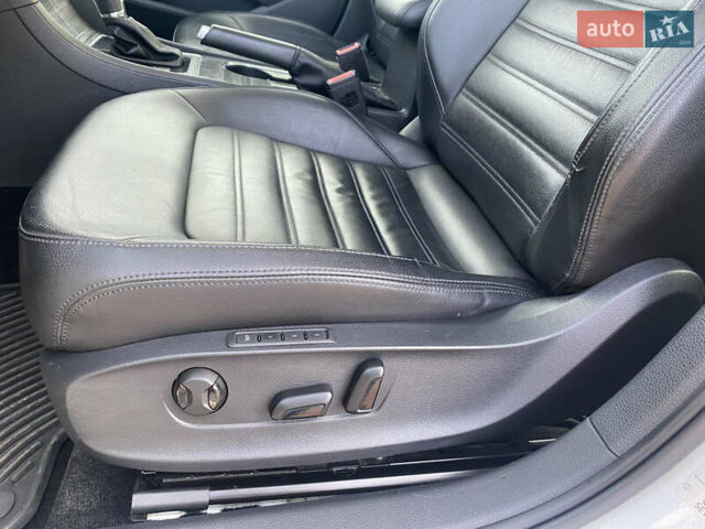 Белый Фольксваген Пассат, объемом двигателя 1.8 л и пробегом 171 тыс. км за 15100 $, фото 14 на Automoto.ua