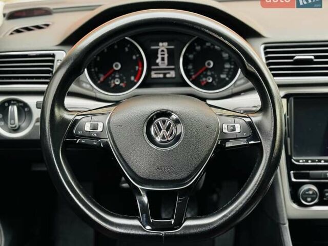 Белый Фольксваген Пассат, объемом двигателя 1.8 л и пробегом 205 тыс. км за 9100 $, фото 22 на Automoto.ua