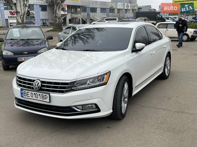 Белый Фольксваген Пассат, объемом двигателя 1.8 л и пробегом 218 тыс. км за 13500 $, фото 2 на Automoto.ua