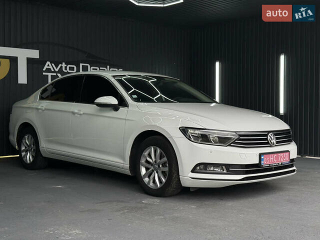 Белый Фольксваген Пассат, объемом двигателя 2 л и пробегом 230 тыс. км за 14900 $, фото 3 на Automoto.ua