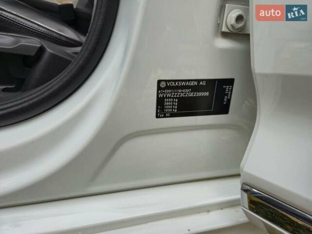 Белый Фольксваген Пассат, объемом двигателя 1.8 л и пробегом 255 тыс. км за 18200 $, фото 13 на Automoto.ua