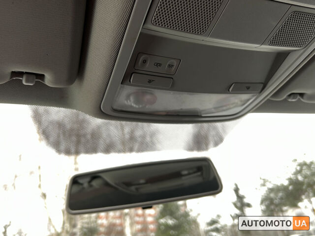 Белый Фольксваген Пассат, объемом двигателя 1.8 л и пробегом 118 тыс. км за 13700 $, фото 13 на Automoto.ua