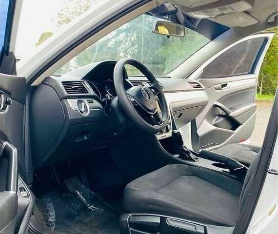 Білий Фольксваген Пассат, об'ємом двигуна 1.8 л та пробігом 90 тис. км за 8000 $, фото 3 на Automoto.ua