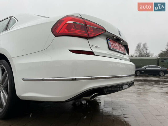 Белый Фольксваген Пассат, объемом двигателя 1.8 л и пробегом 147 тыс. км за 12399 $, фото 15 на Automoto.ua