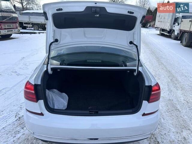 Белый Фольксваген Пассат, объемом двигателя 1.8 л и пробегом 155 тыс. км за 11900 $, фото 18 на Automoto.ua