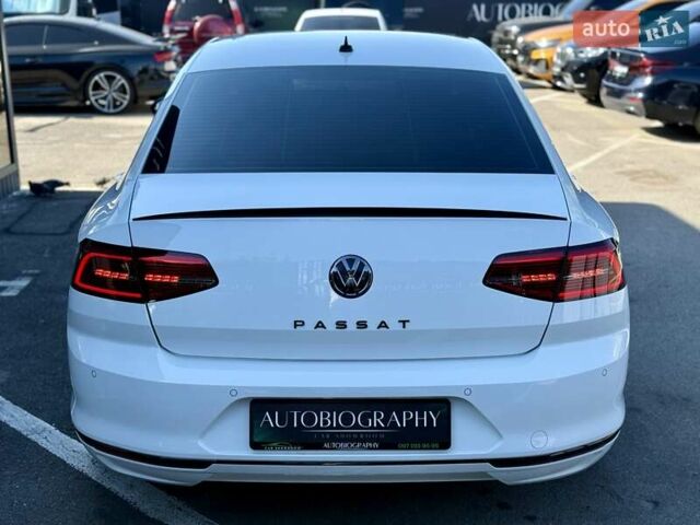 Білий Фольксваген Пассат, об'ємом двигуна 1.97 л та пробігом 174 тис. км за 21500 $, фото 8 на Automoto.ua