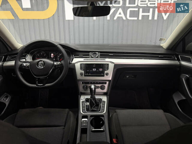 Белый Фольксваген Пассат, объемом двигателя 2 л и пробегом 230 тыс. км за 14900 $, фото 26 на Automoto.ua