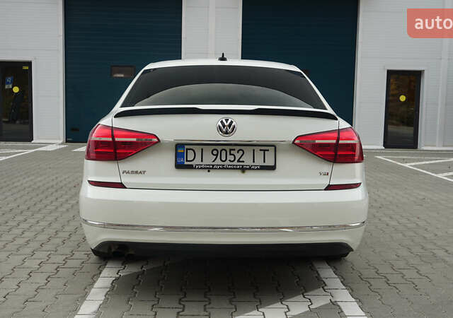 Білий Фольксваген Пассат, об'ємом двигуна 1.8 л та пробігом 204 тис. км за 12000 $, фото 4 на Automoto.ua