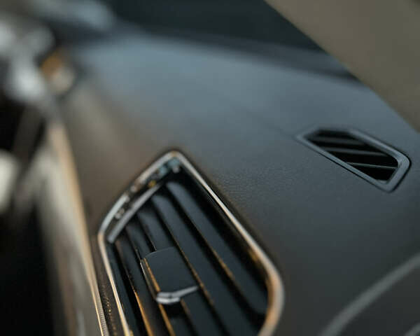 Белый Фольксваген Пассат, объемом двигателя 1.8 л и пробегом 137 тыс. км за 11900 $, фото 32 на Automoto.ua